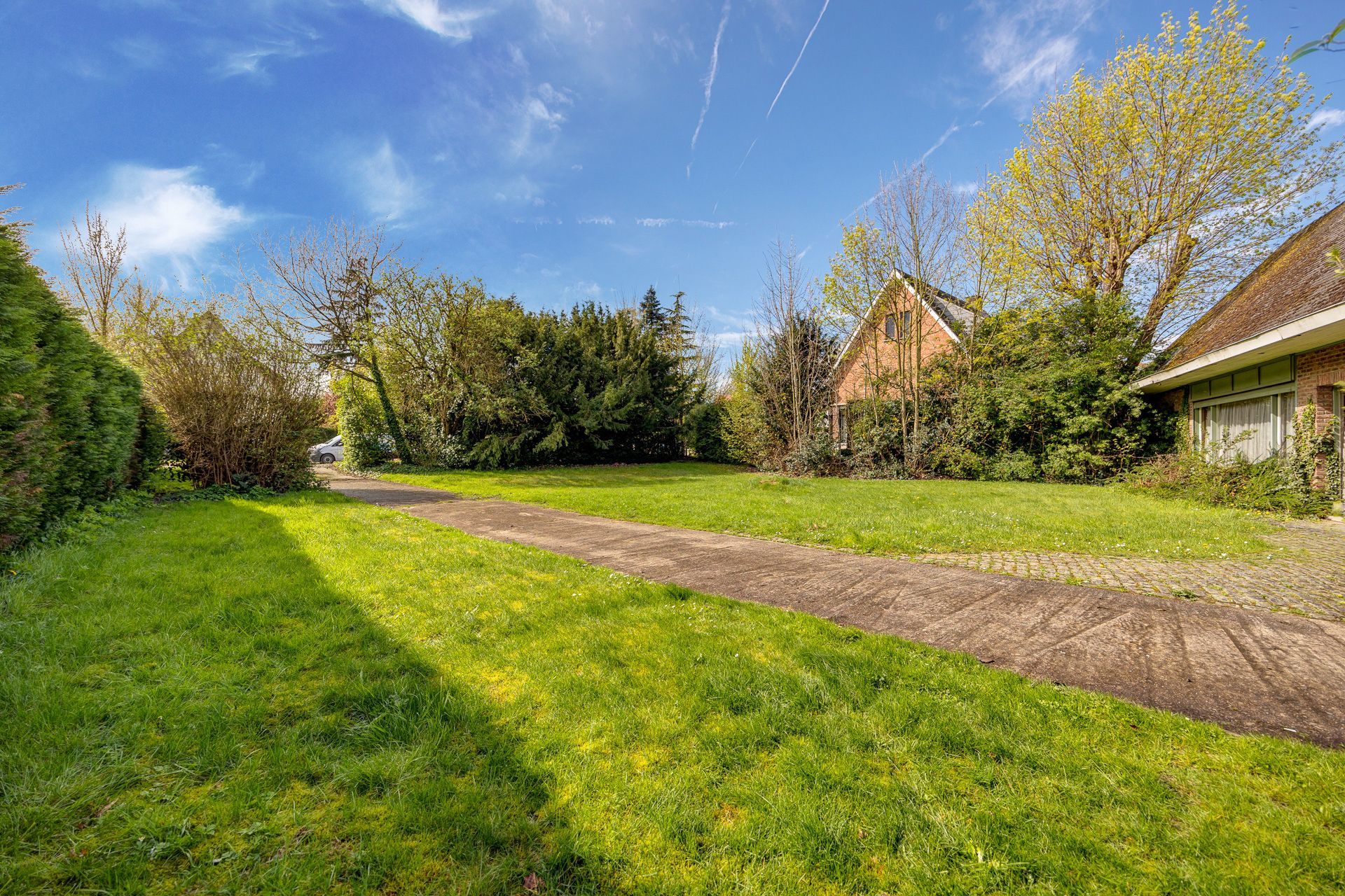 Te renoveren villa / bouwgrond op toplocatie foto 4