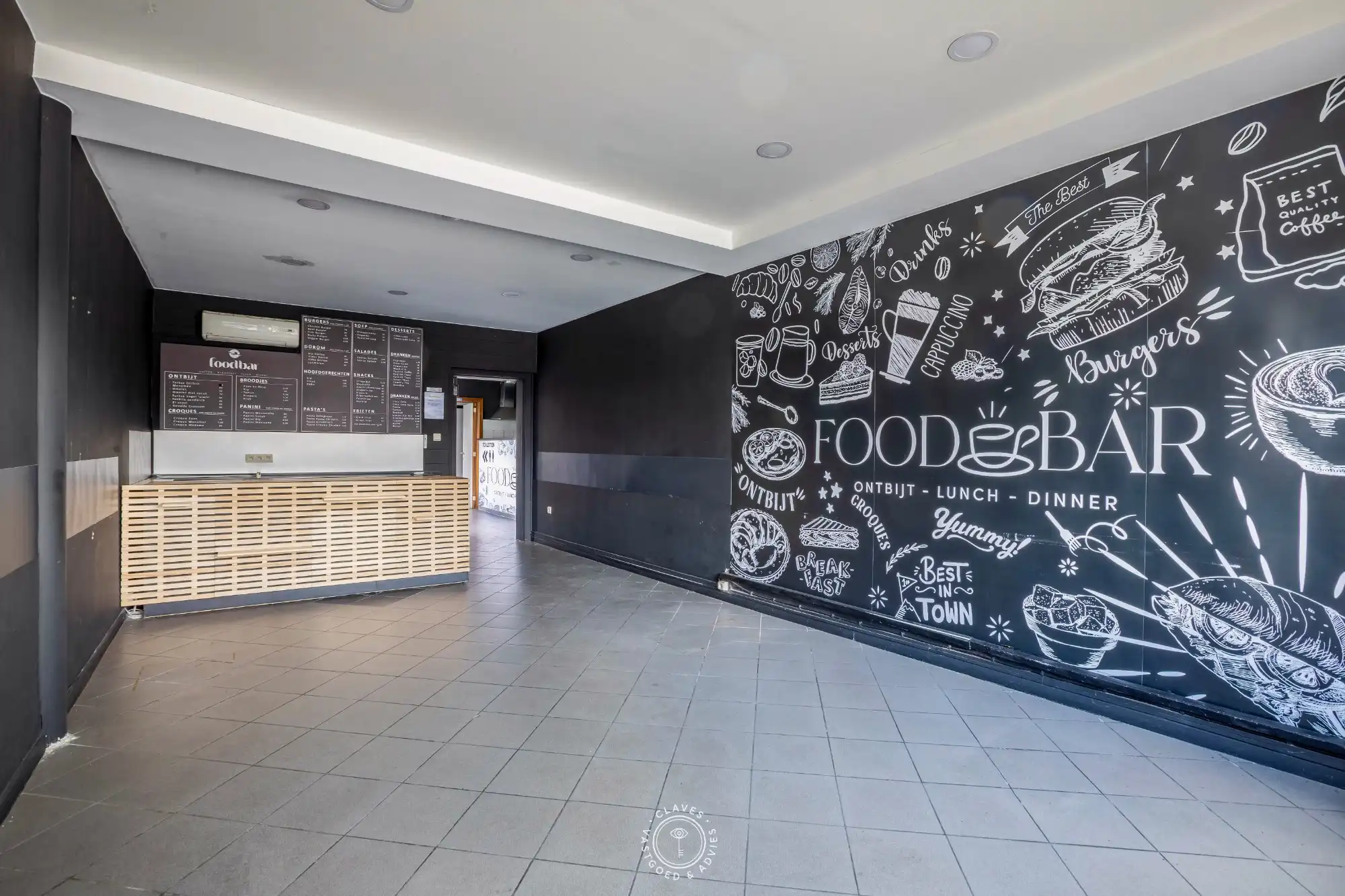 Handelsruimte met hoge zichtbaarheid – ideaal voor vrije beroepen of handel foto 3