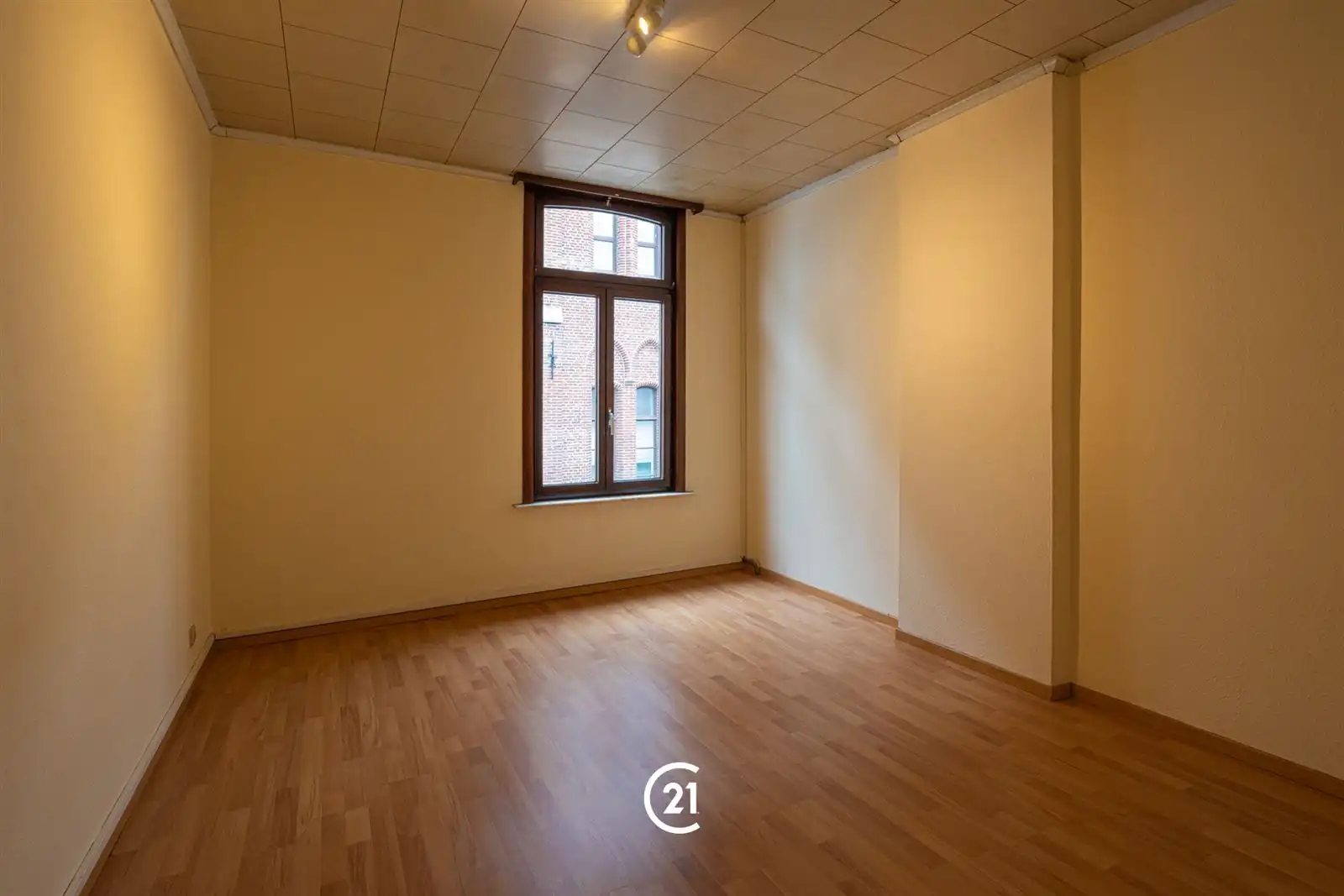 Instapklare woning in het centrum van Zottegem! foto 8