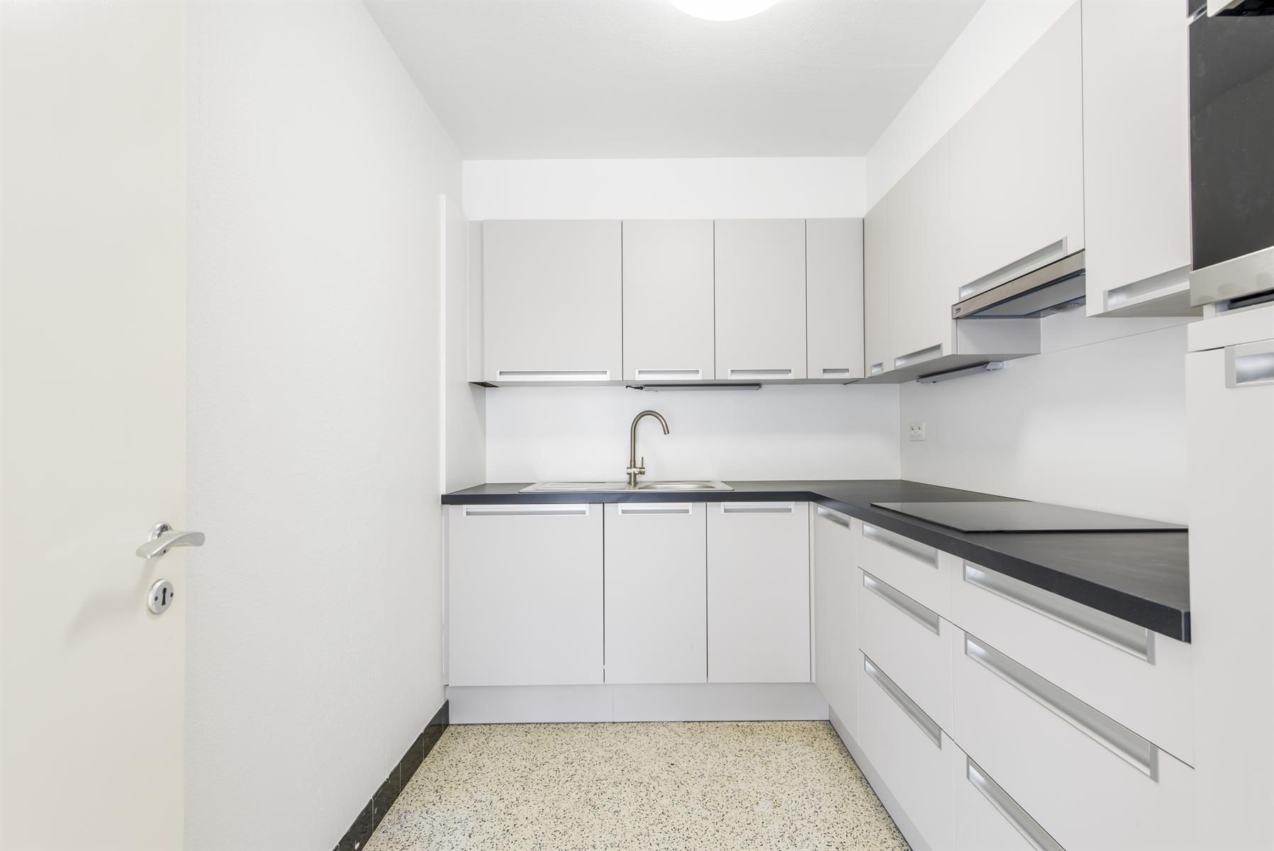 Vernieuwd appartement met rustige ligging te Koksijde-Bad foto 4