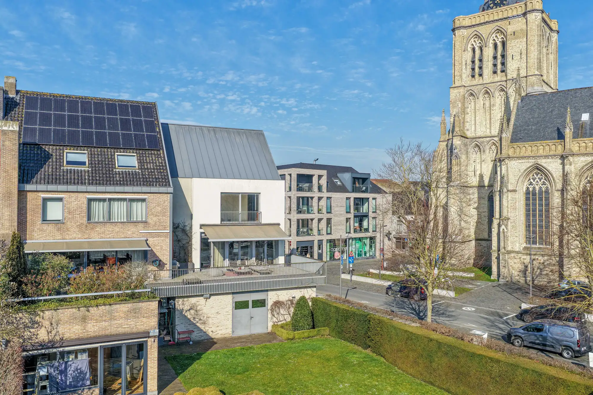 Heel ruime stadswoning met kantoren en tuin foto 21