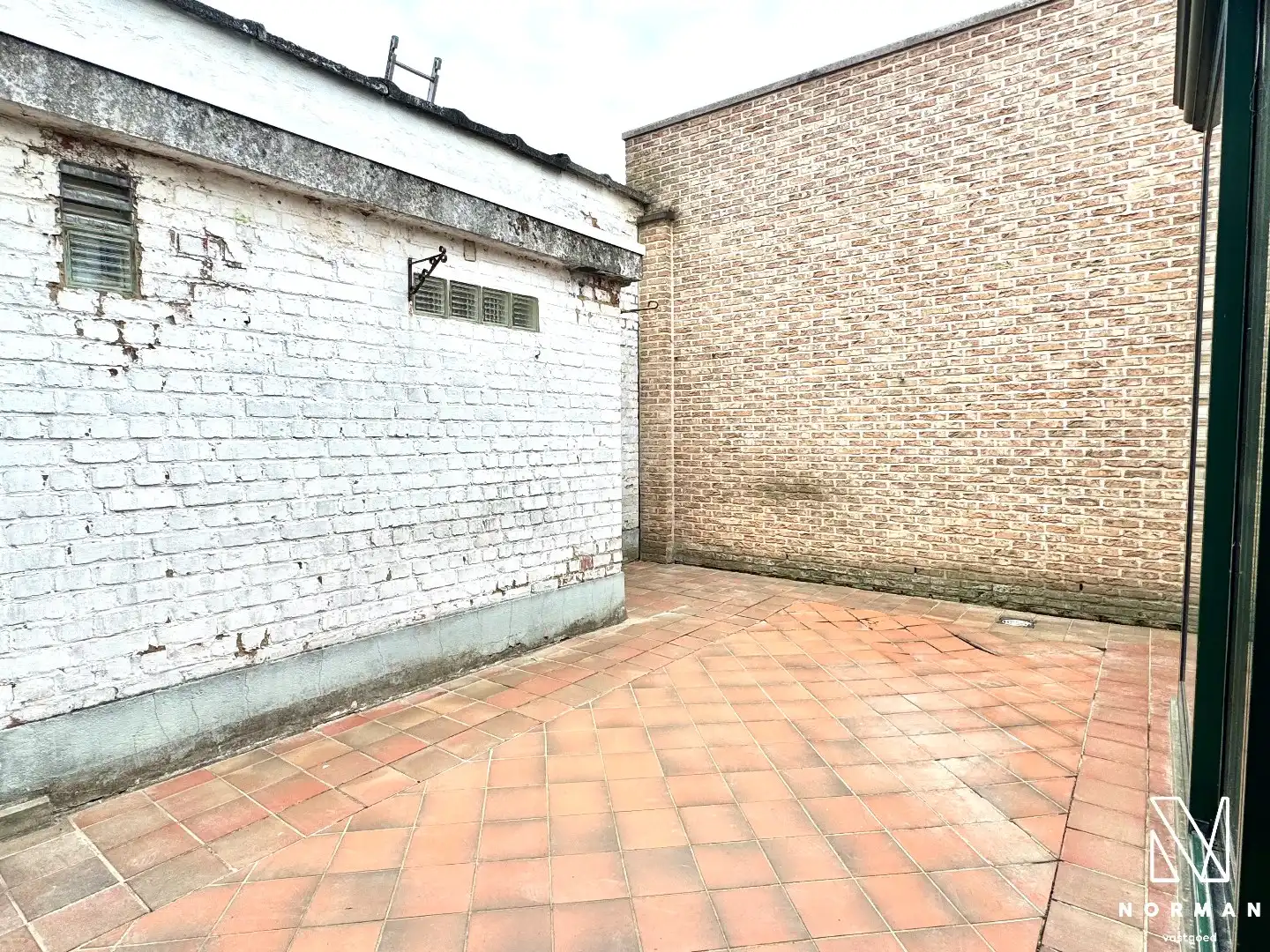Te renoveren woning met 4 slaapkamers te koop in centrum Kuurne! foto 8