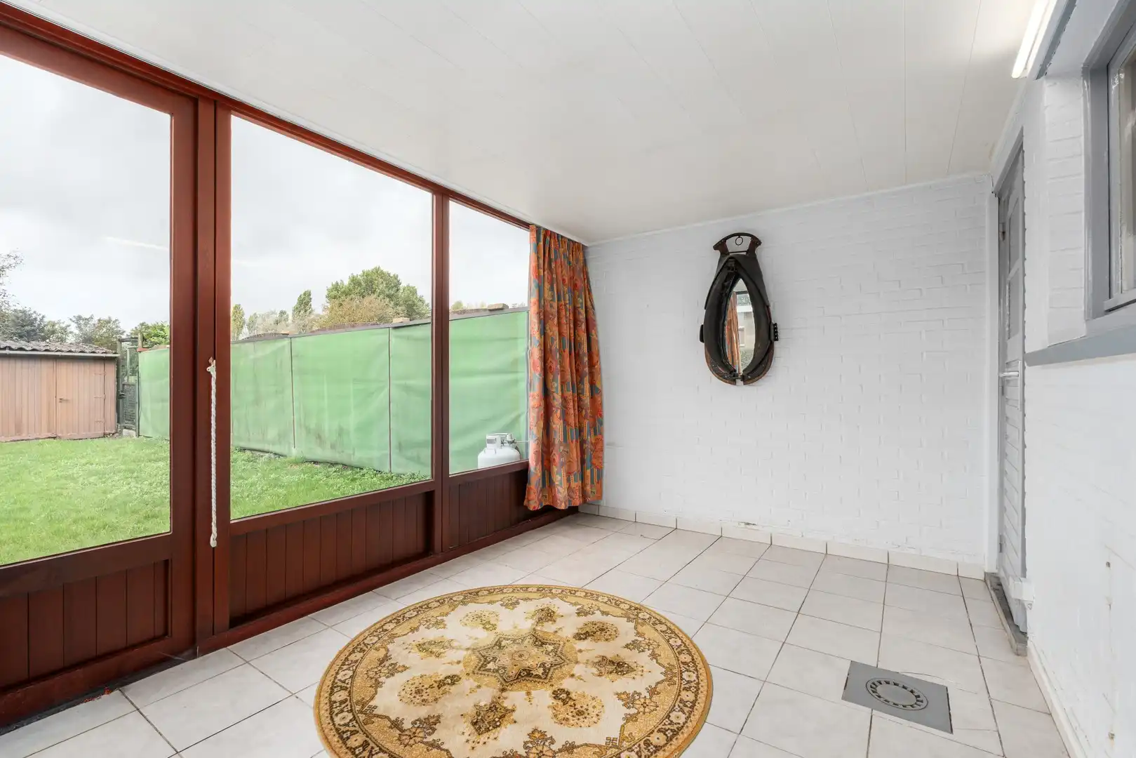 Zeer ruime kloeke woning met grote tuin! foto 10