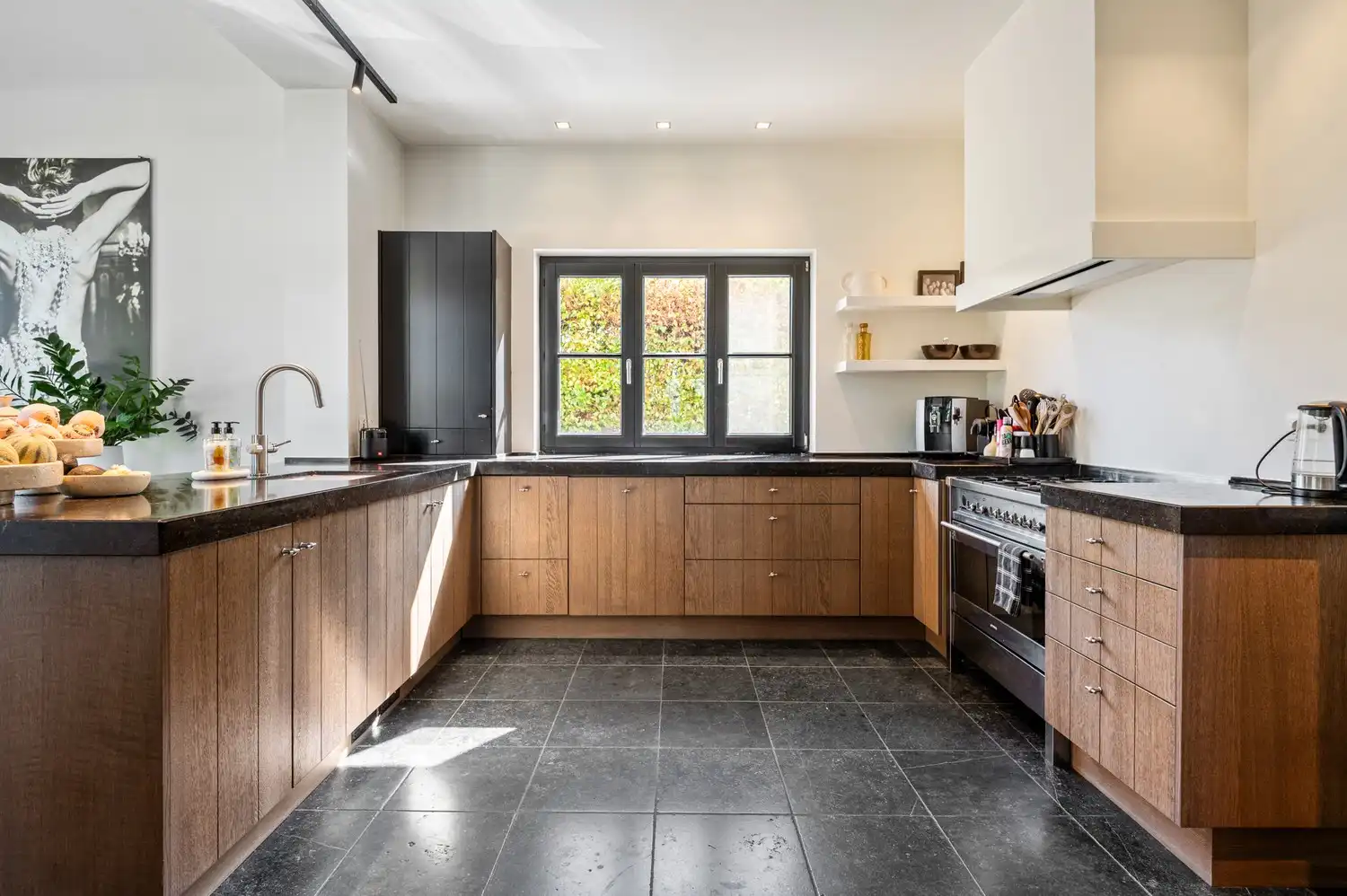 Prachtige villa met 3 slaapkamers, bureau en garage te koop op Toplocatie in Lier! foto 11