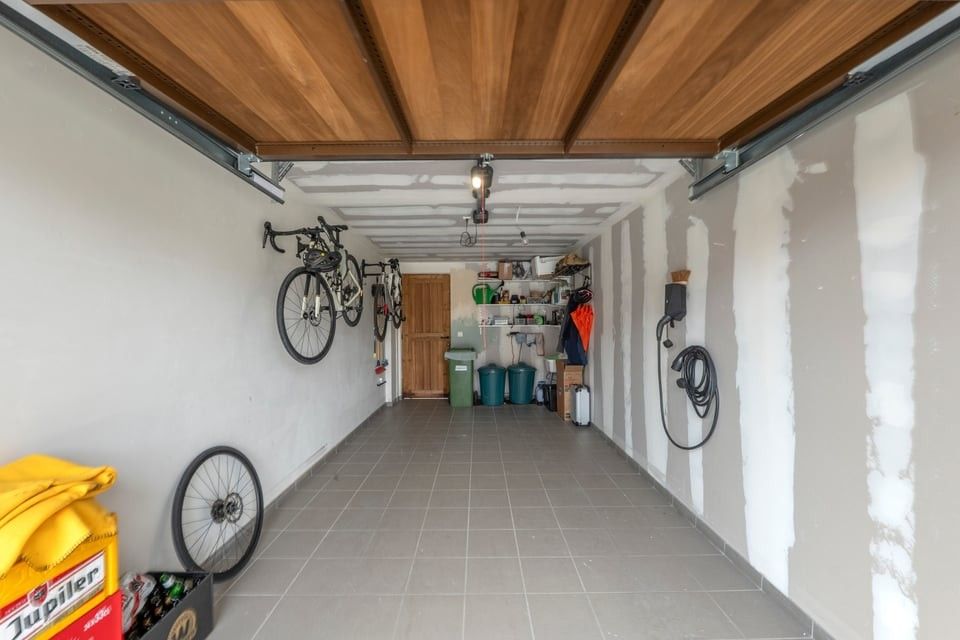 MODERNE HALFOPEN BEBOUWING MET INPANDIGE GARAGE EN RUIME TUIN IN SINT-TRUIDEN foto 29