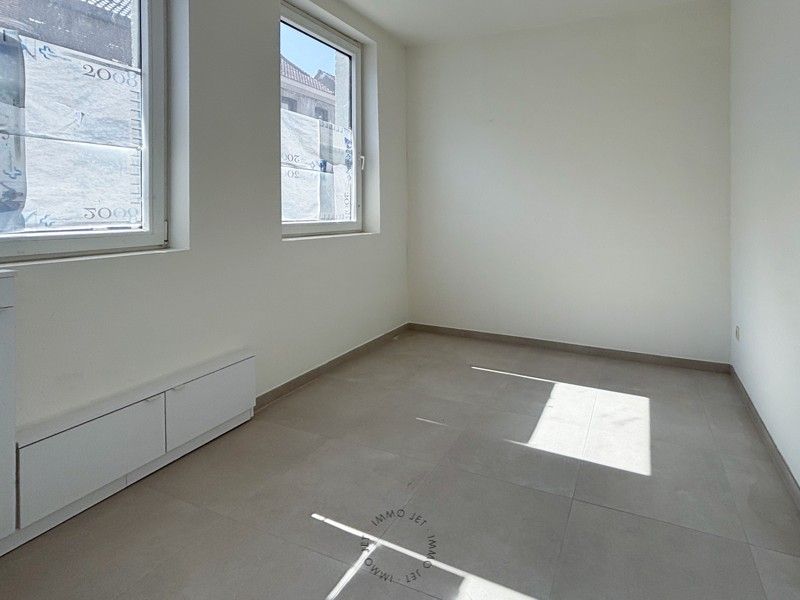 Instapklare woning op een centrale ligging in Sint-Niklaas foto 3