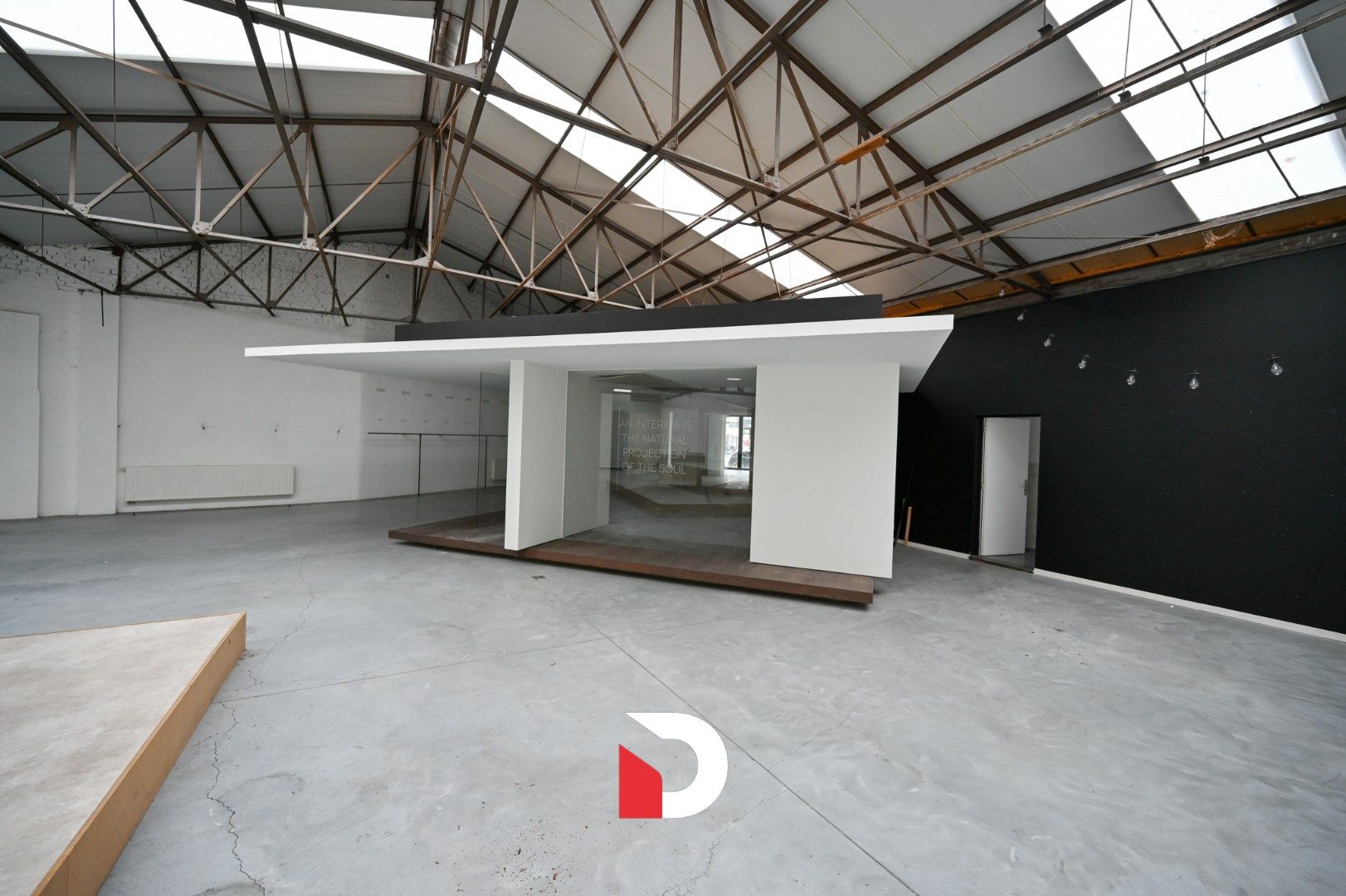 Gerenoveerd handelspand / winkelruimte op een strategische locatie te Assebroek. foto 13