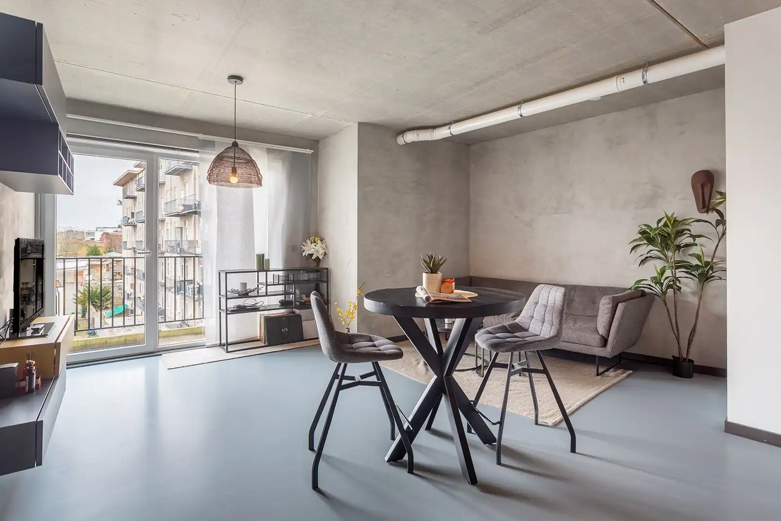 Energiezuinig appartement met industriële look nabij Markgravelei foto 3