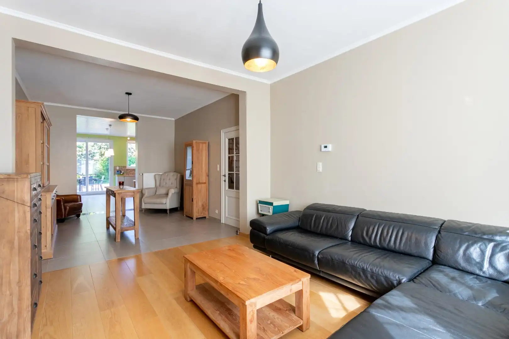 Instapklare woning met 3 slpk, oprit en tuin te Halle foto 5