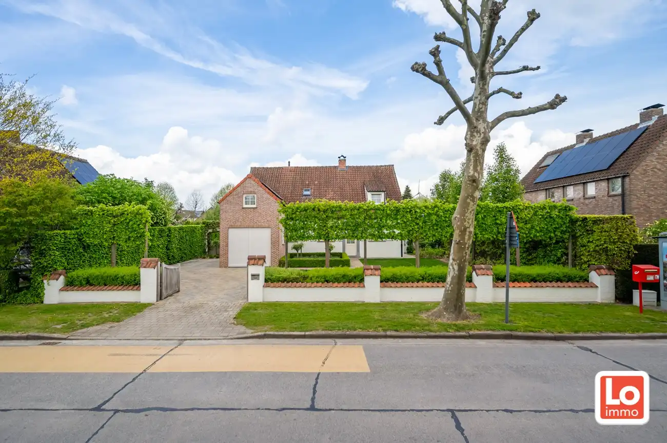 VERKOCHT! Charmante alleenstaande woning met inpandige garage op een zeer goede locatie in Oostakker. foto 35