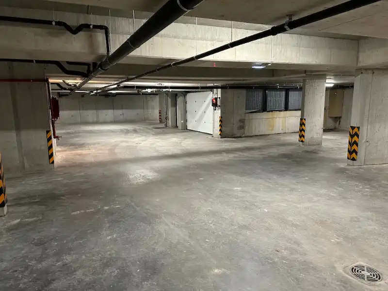 Ondergrondse autostaanplaats te Huur in centrum Rieme foto 4