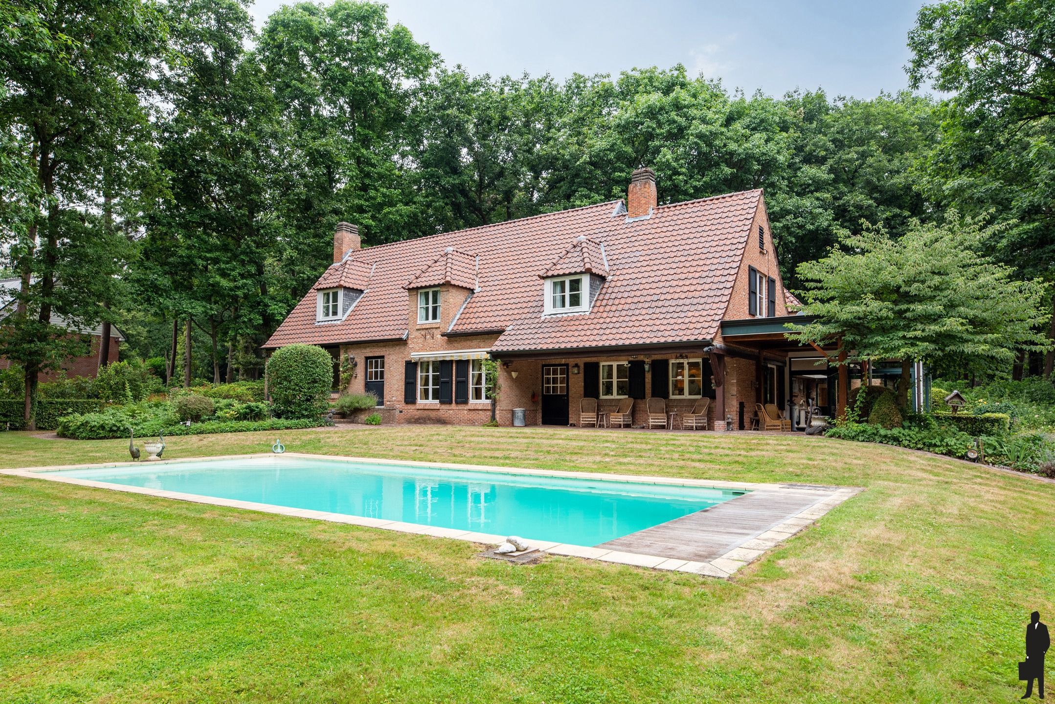 Op absolute toplocatie gelegen villa! foto 29