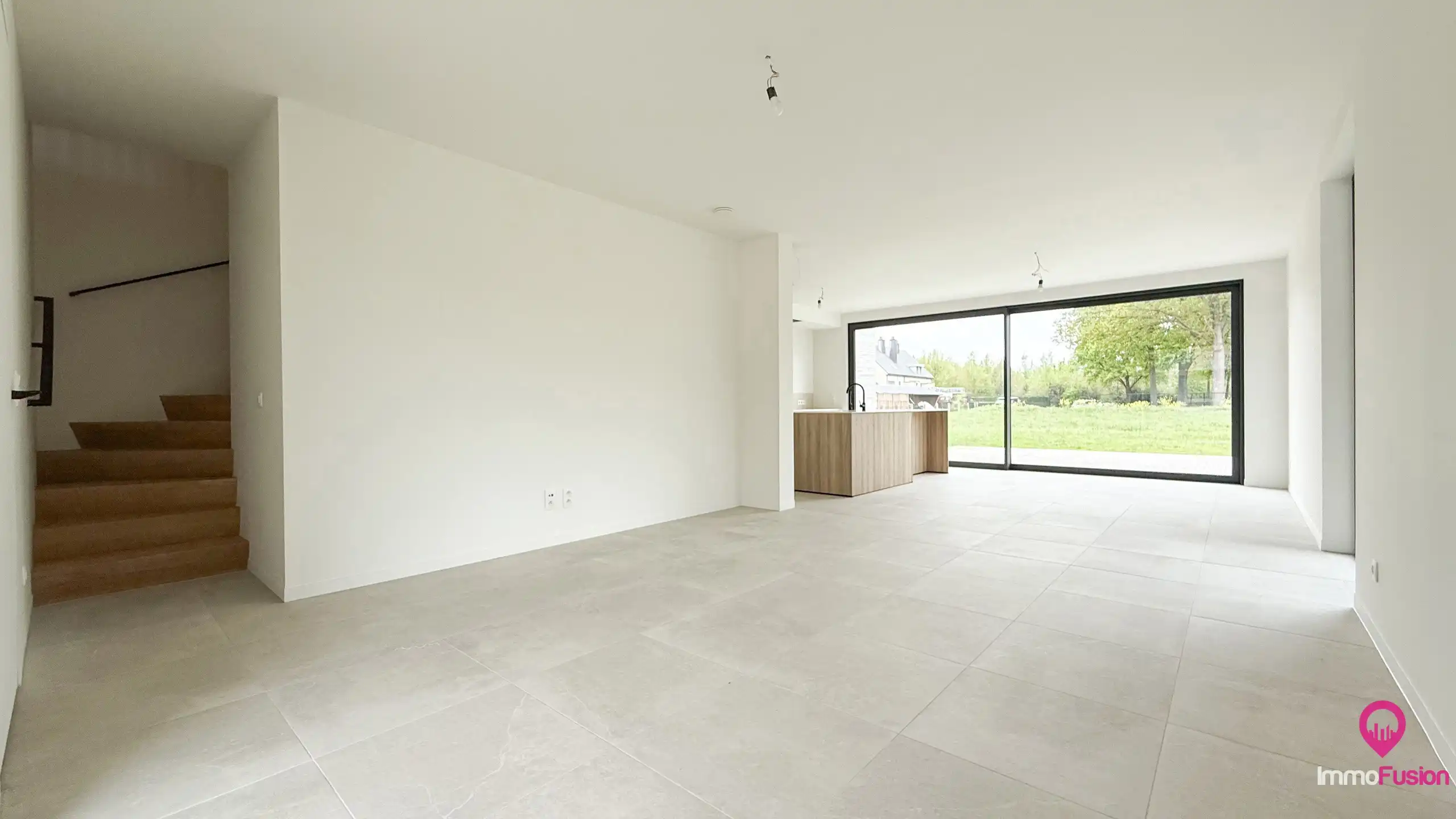 Stijlvolle nieuwbouwwoning met diepe tuin + vloerverwarming! foto 11