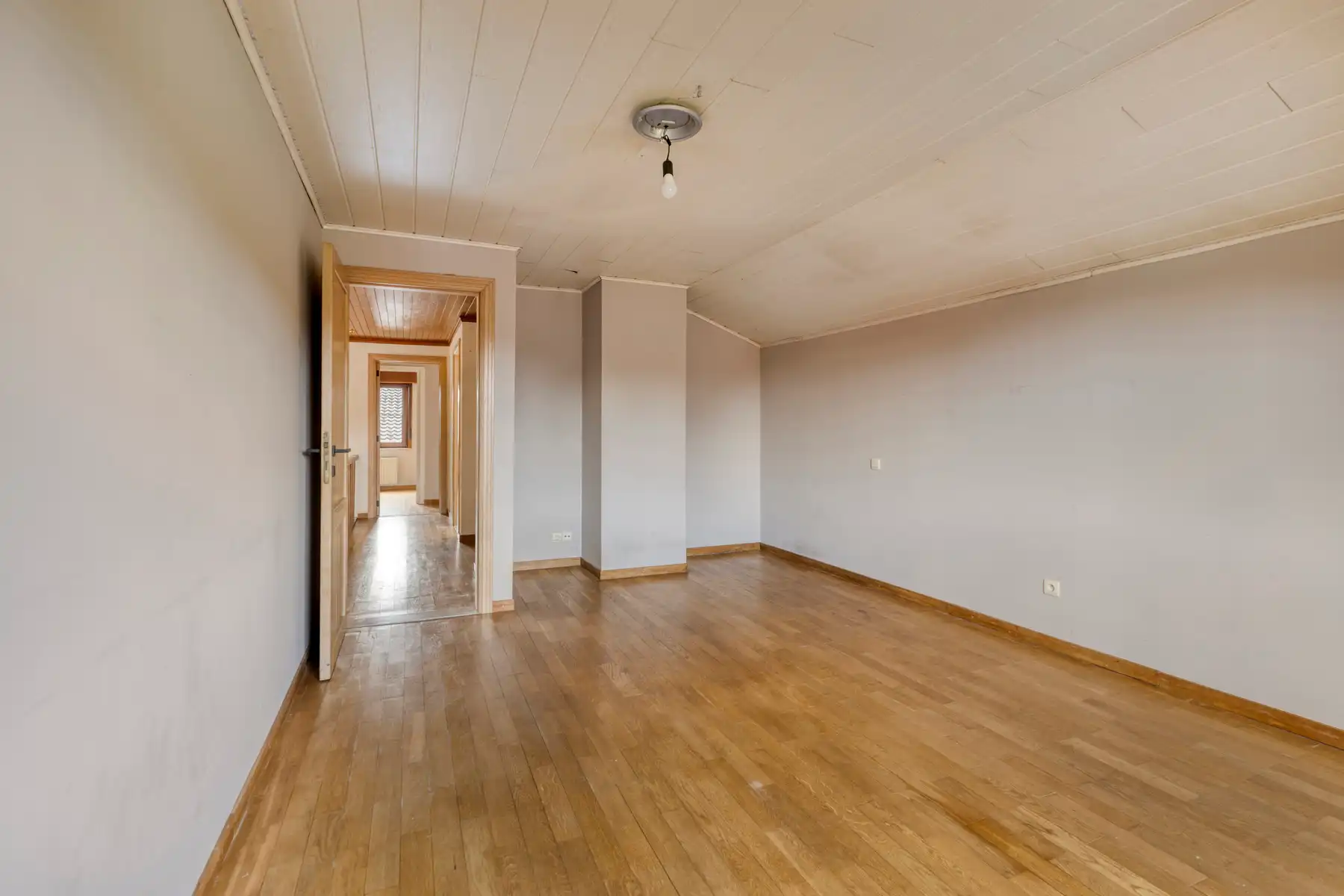 Villa met 4 slaapkamers op perceel van 14a 60ca.  foto 23