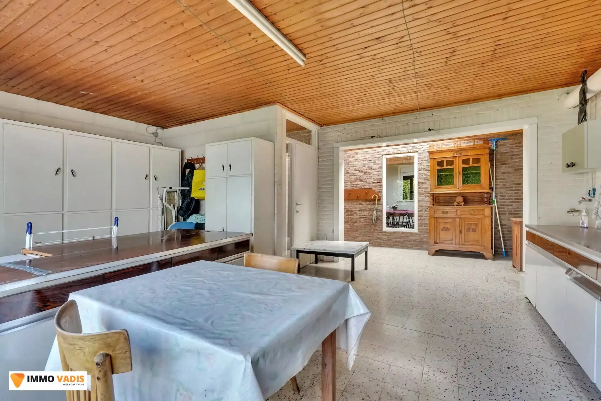 Halfopen bebouwing met 4 slaapkamers en vrijstaande garage foto 17