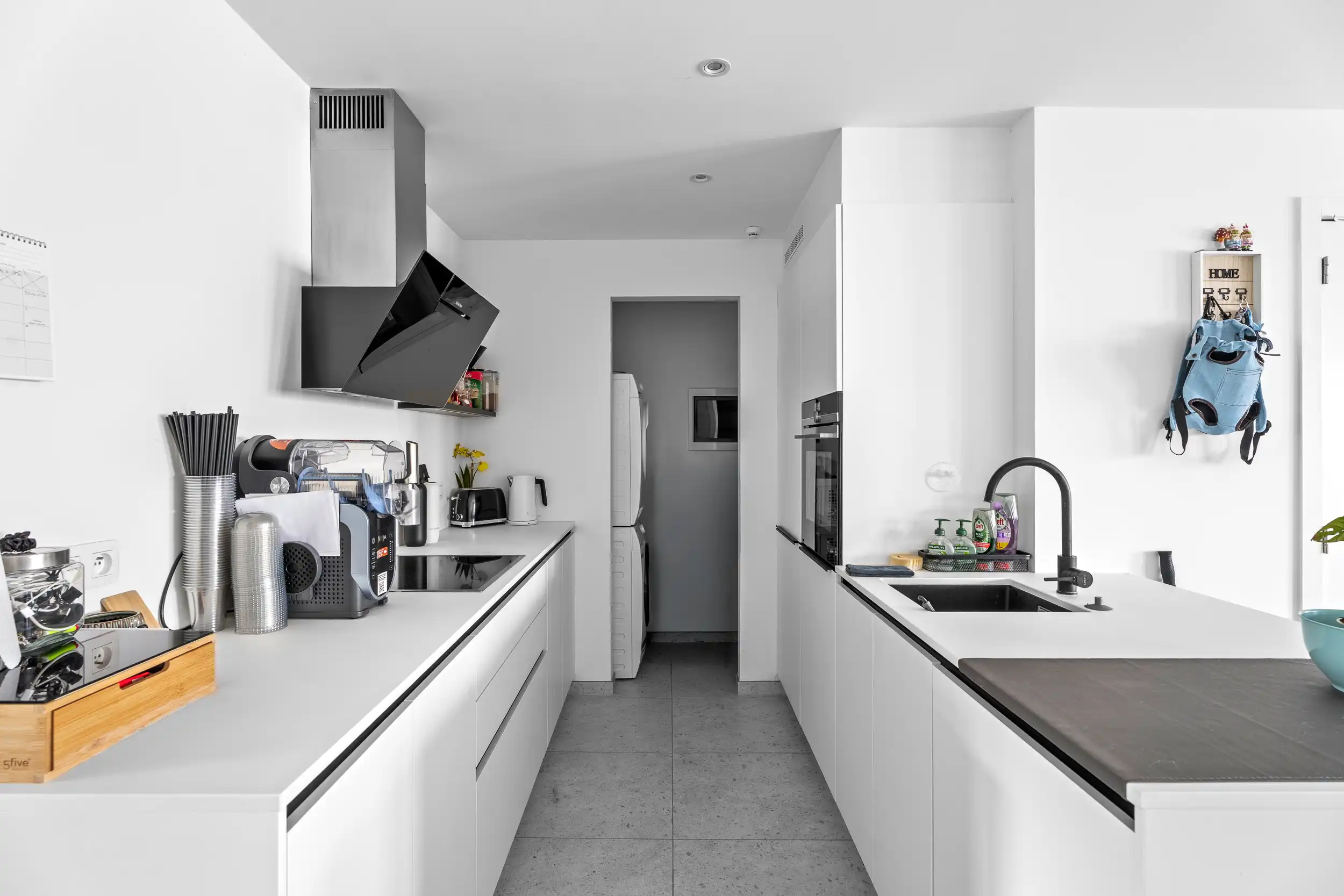 Lichtrijk en hoogwaardig afgewerkt 2-slaapkamerappartement foto 5