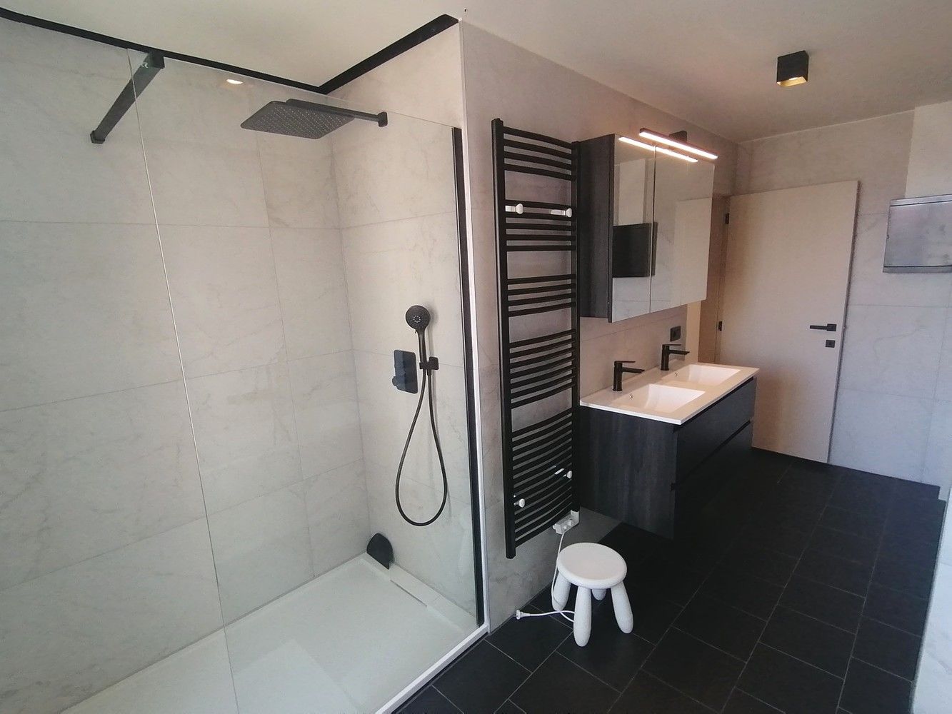 Te koop: modern duplexappartement met groot terras in Middelkerke foto 5