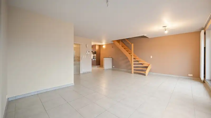 Ruim 3 slaapkamer appartement van 130m² met terras 14m² op zuid-oosten foto 3