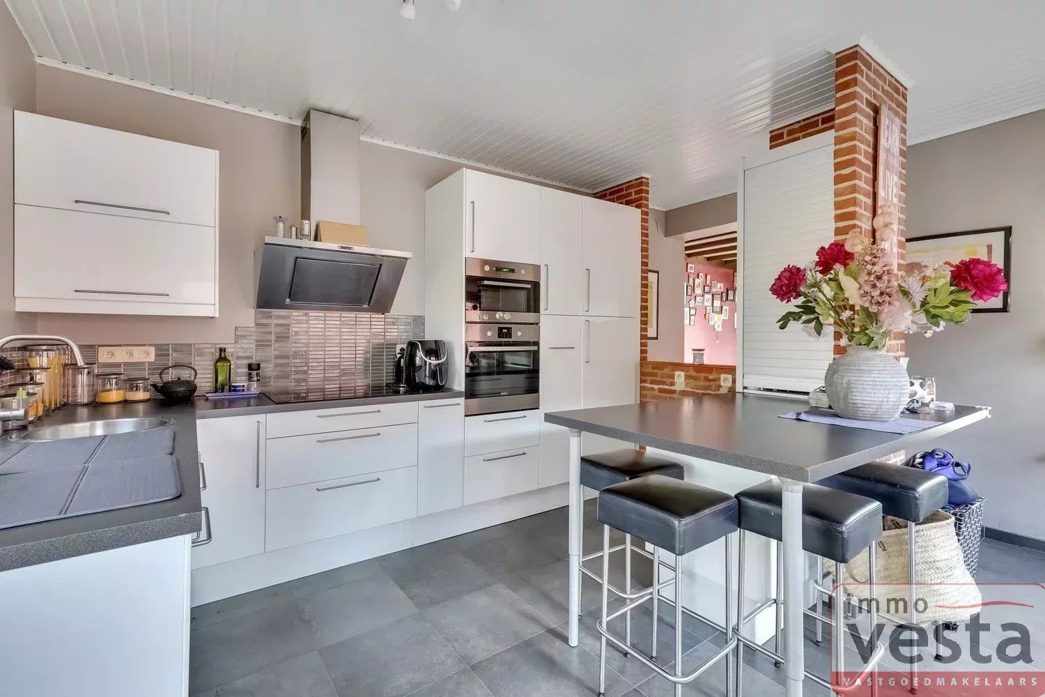 Ruime, instapklare woning op goede locatie foto 10