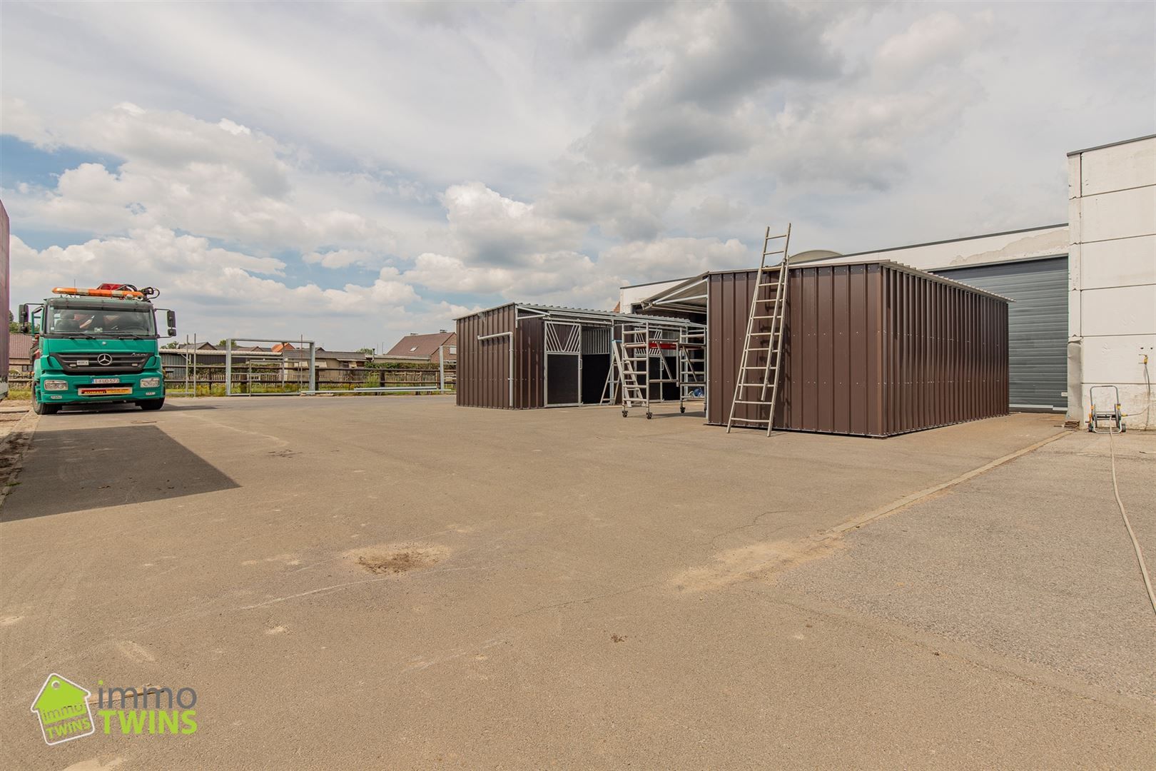 Magazijn + buitenruimte te huur op toplocatie in Lokeren foto 4