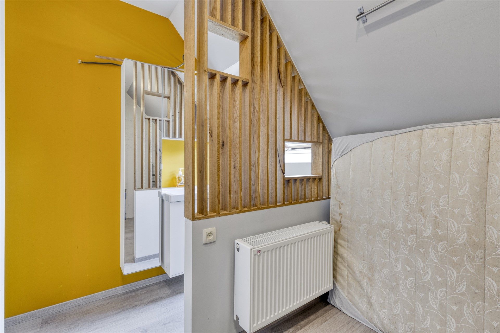 Charmante, energiezuinige woning in hartje Wetteren! foto 12