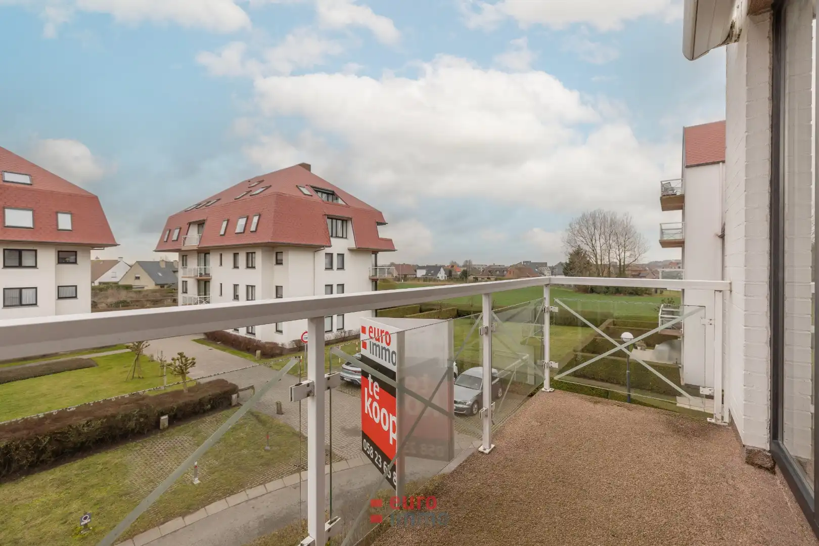 Zuidgericht appartement met terras in groen en autoluw domein nabij zee foto 10