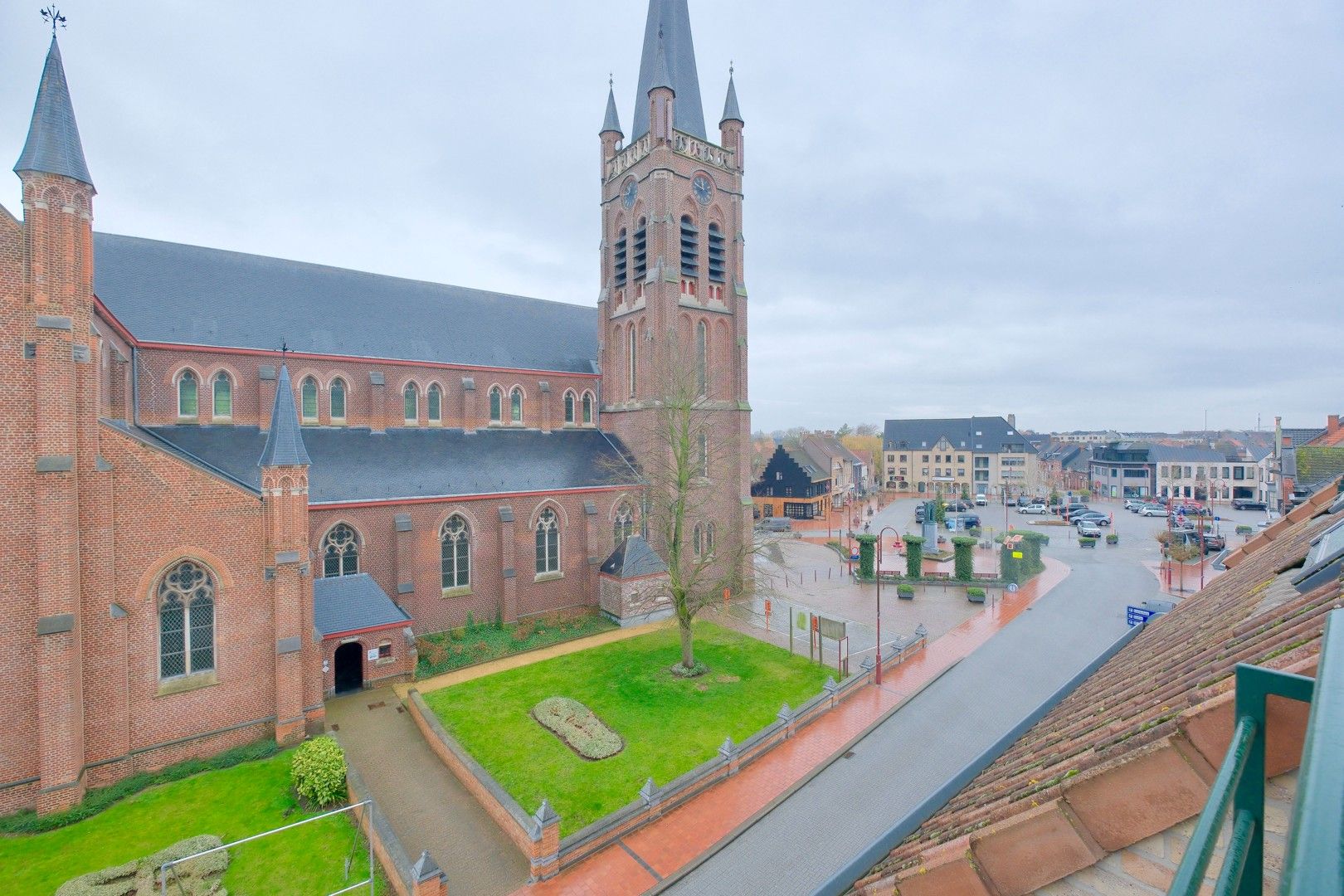 Duplex dakappartement met 2 slpks, 2 badkamers, 2 terrassen en garage foto 7