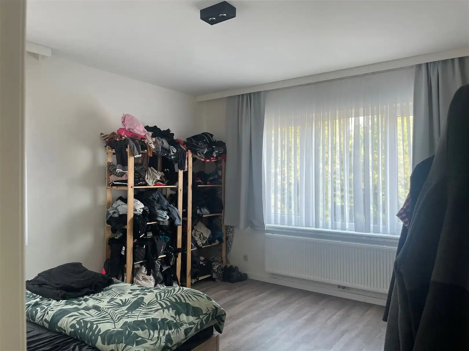 Gerenoveerd 2-slaapkamerappartement met garagebox foto 5
