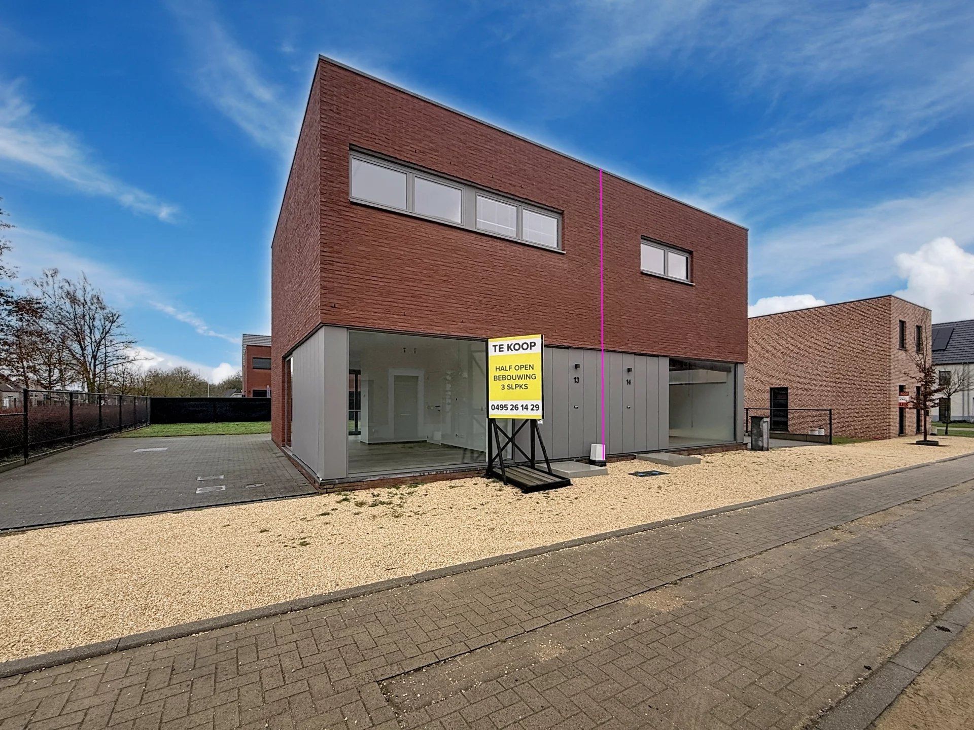 Energiezuinige woning met 3 slaapkamers en tuin. foto {{pictureIndex}}