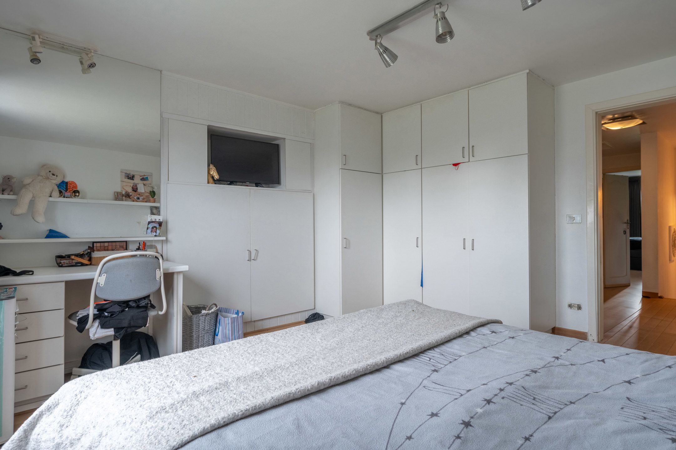 Ruime woning op gunstig gelegen perceel van 922 m² foto 21