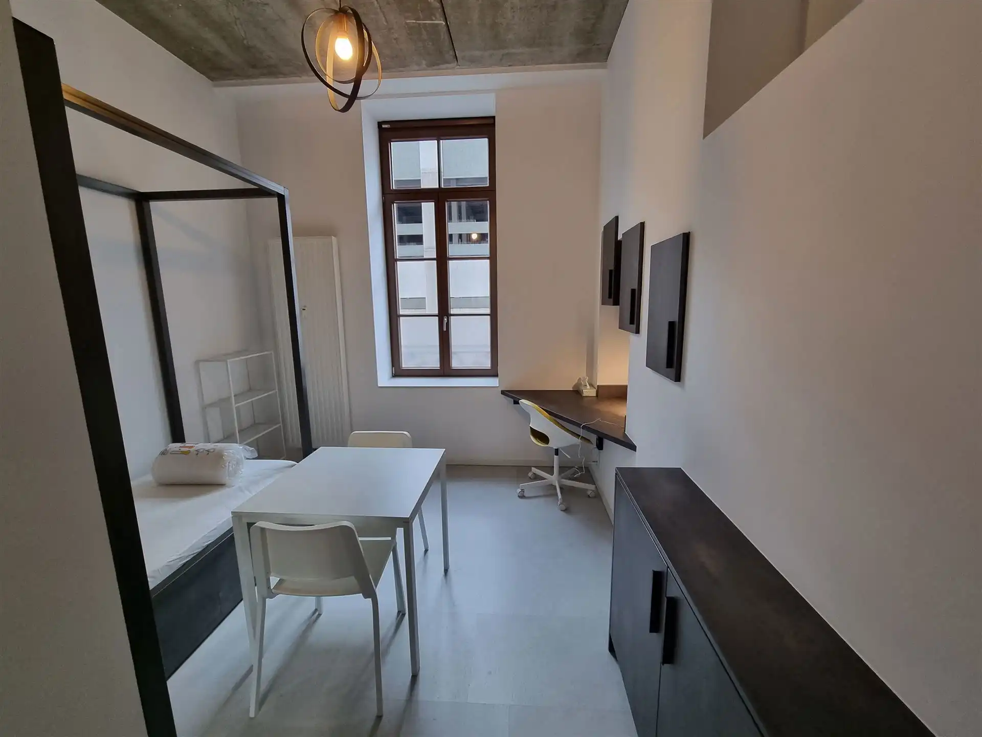 Gemeubileerd studio-appartement alleen voor studenten !!!! foto 4