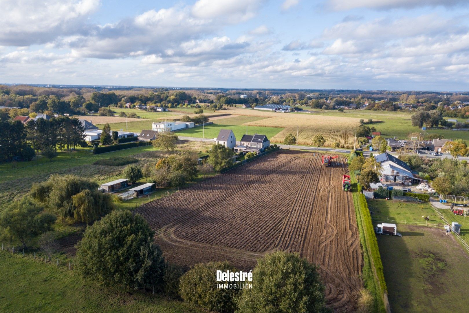 TWEE STRATEGISCH GELEGEN BOUWGRONDEN  foto 4