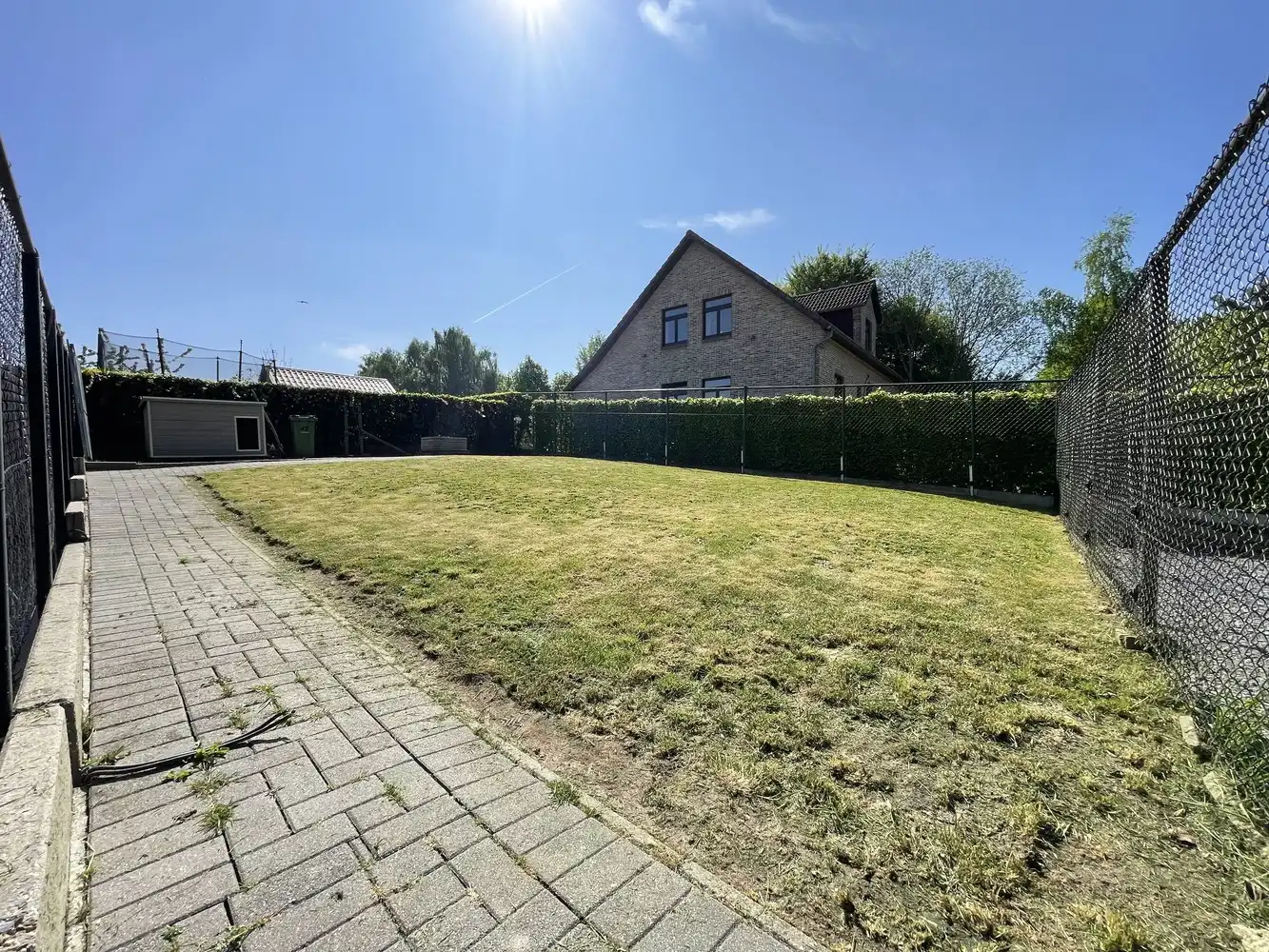 Halfopen bebouwing bestaande uit polyvalent gelijkvloers met woonst foto 5