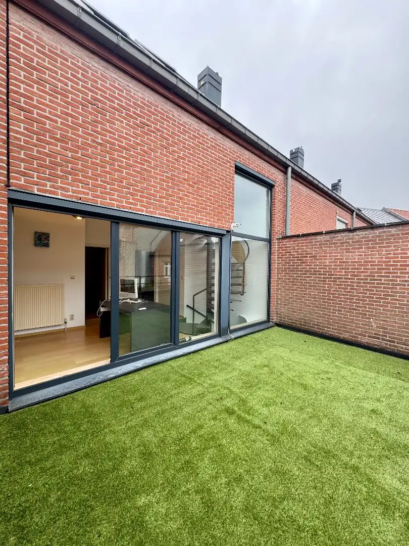 Prima onderhouden woning in centrum Eppegem. foto 10