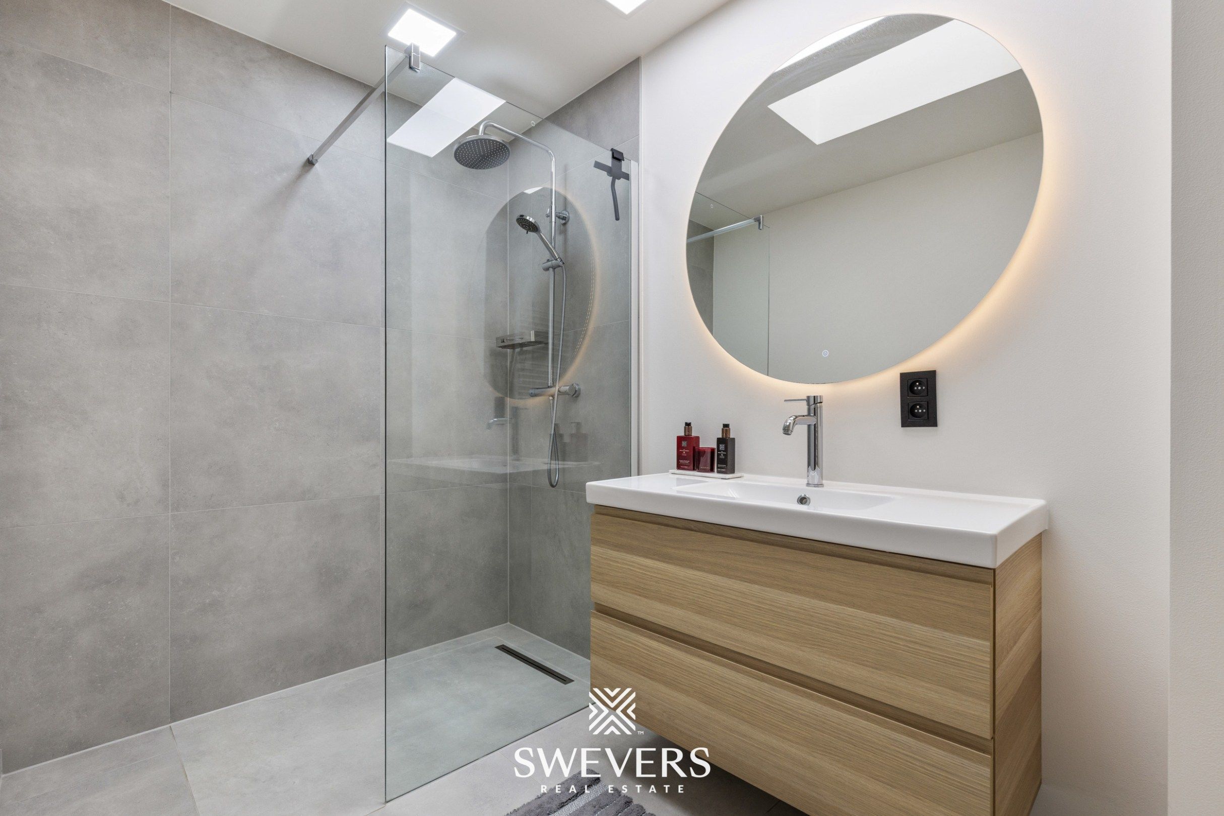 Instapklaar appartement met 2 slaapkamers in centrum Koersel foto 22