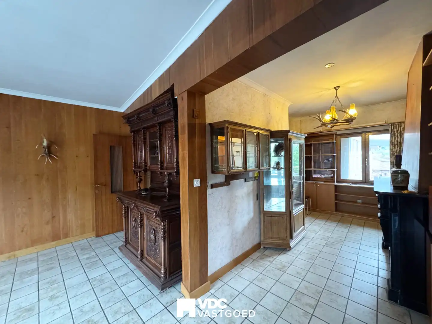 Te renoveren woning met werkplaats, garage en veel potentieel foto 6