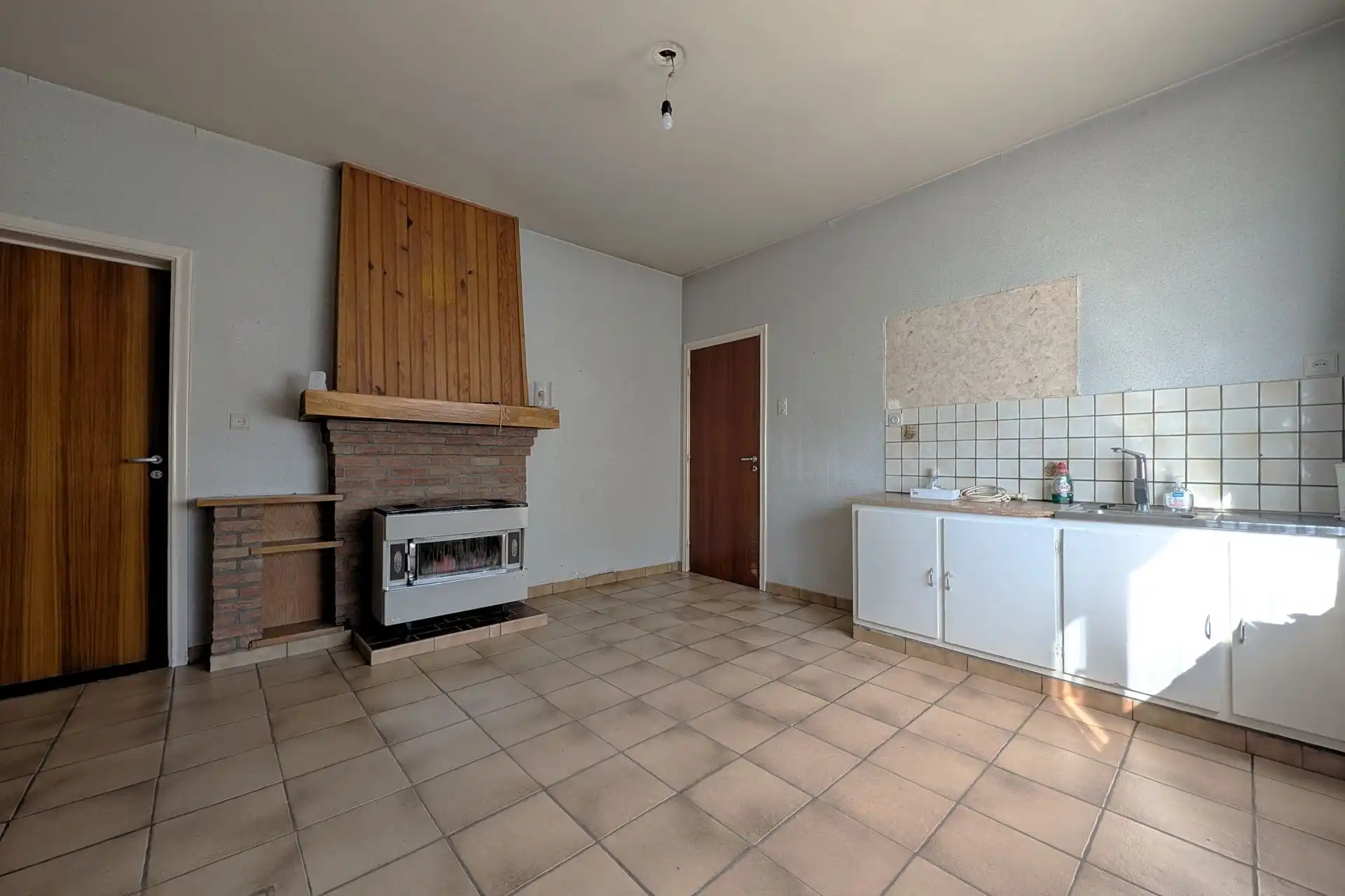 Op te frissen woning met 4 slpk. in rustige woonwijk te Rekem (Lanaken)  foto 8