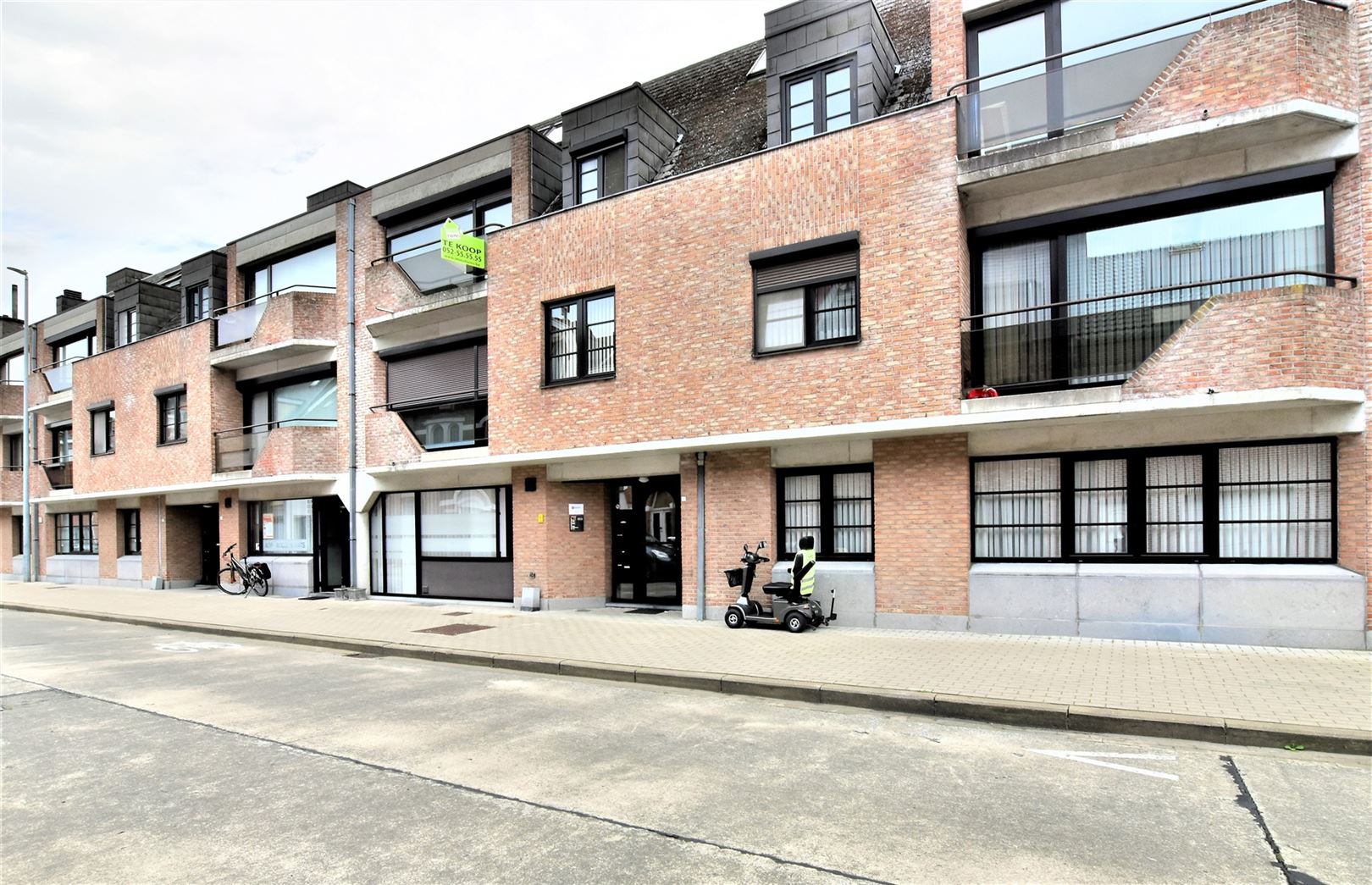 Ruim 2-slpk appartement met garage te St-Gillis Dendermonde foto 13