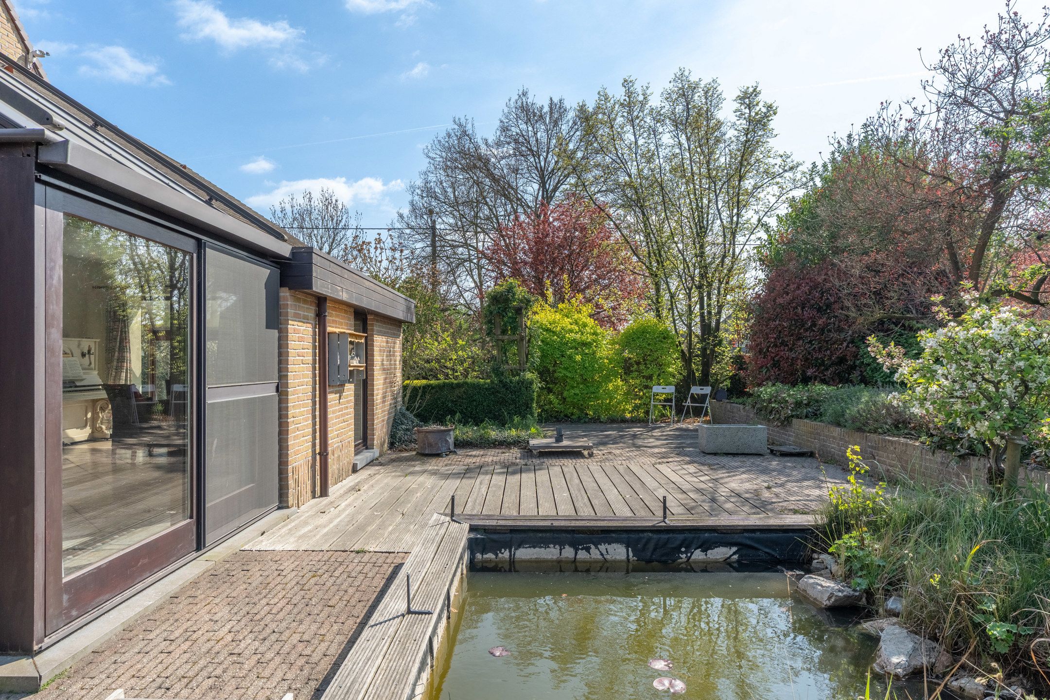 Goed onderhouden villa met 5 slpk's op perceel van 1.060m². foto 39