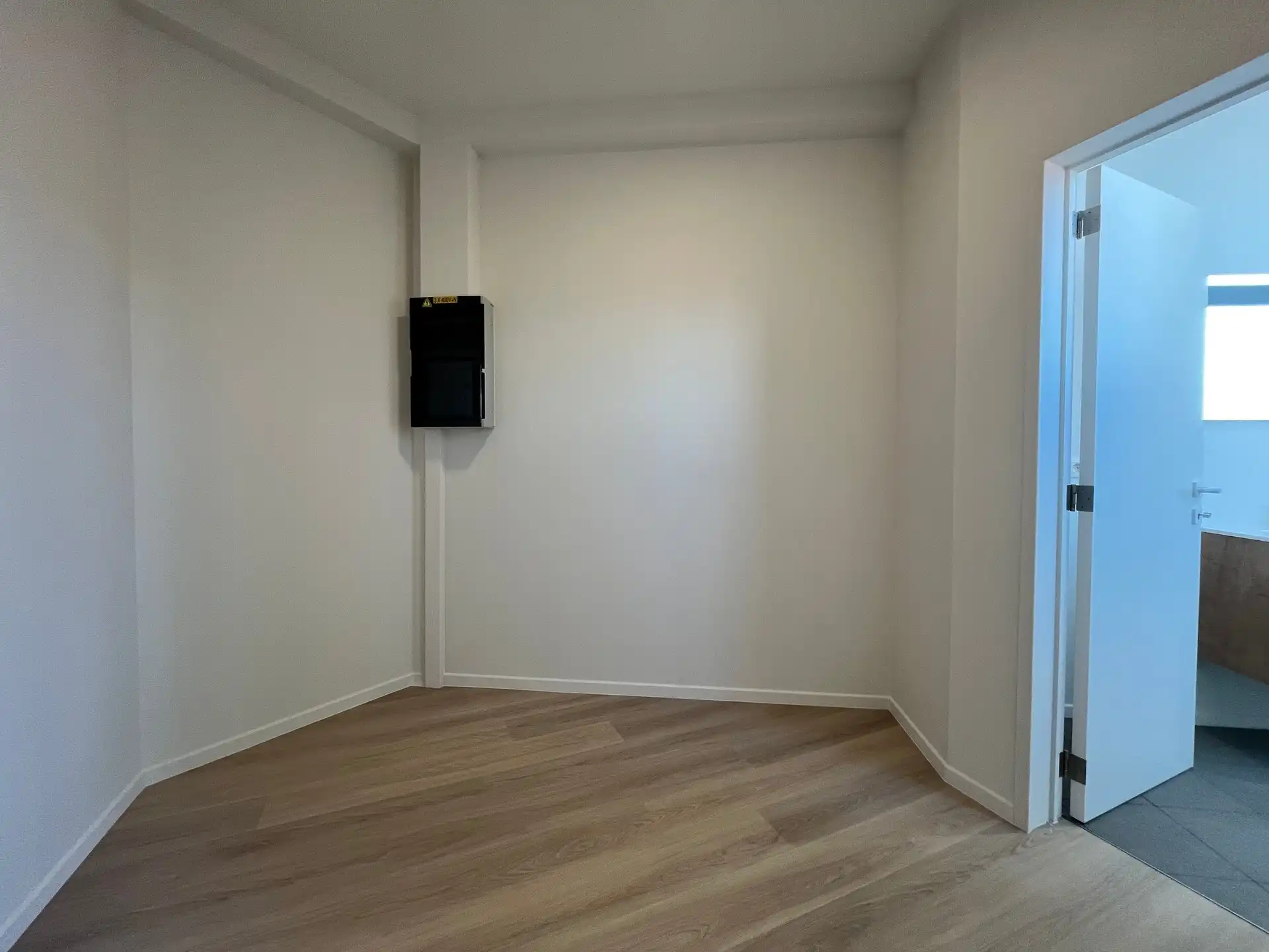 Grondidg gerenoveerd 1 slpk appartement met dressing foto 5
