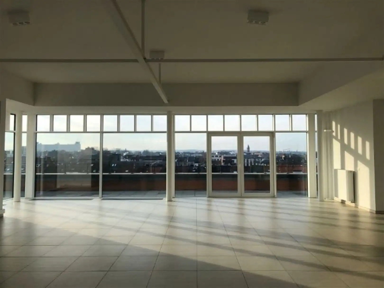 Kantoorgebouw foto 3