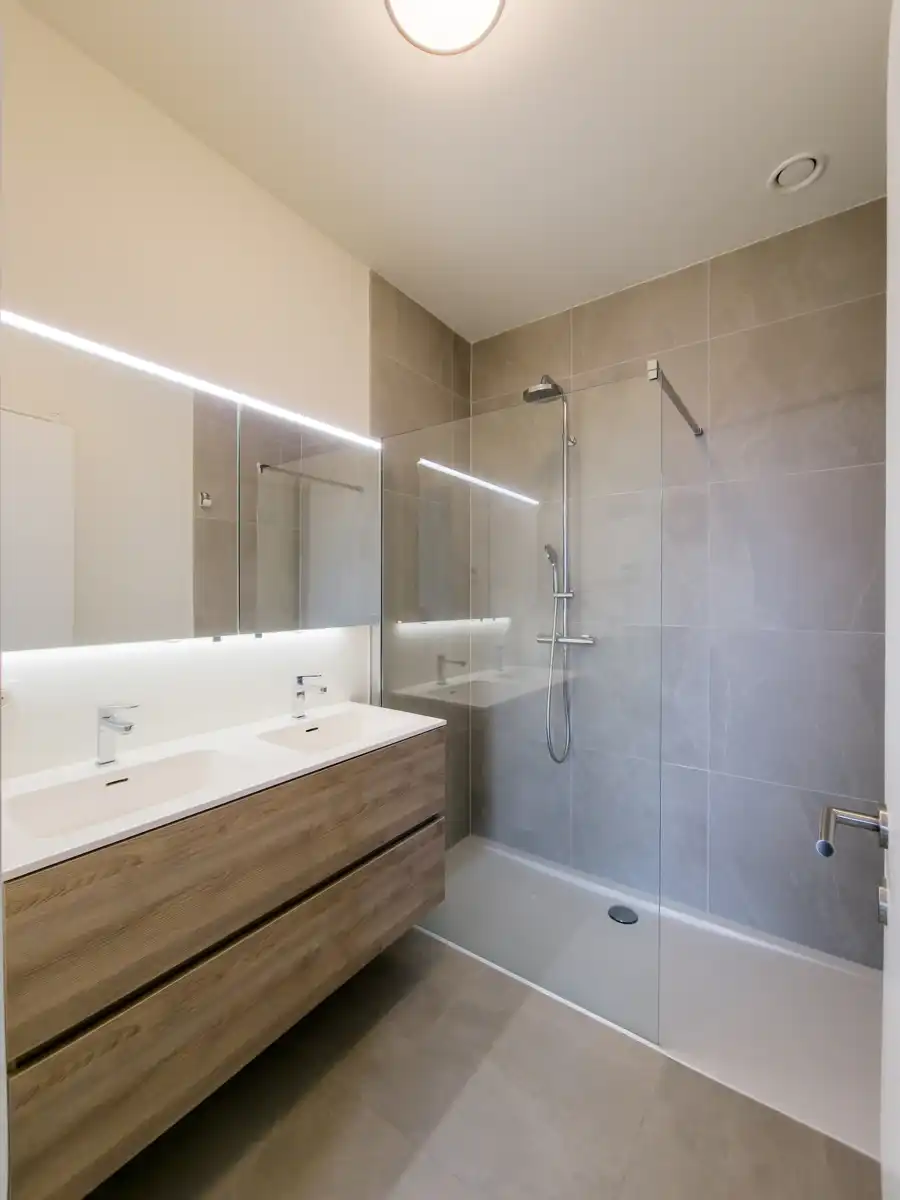 Ongemeubeld 1 slaapkamer appt. met zicht op de Schelde foto 14