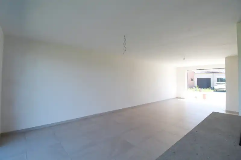 Ruime nieuwbouwwoning te Roeselare foto 4