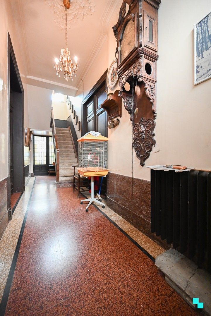 Te renoveren herenwoning te centrum Izegem nabij het kanaal. foto 3