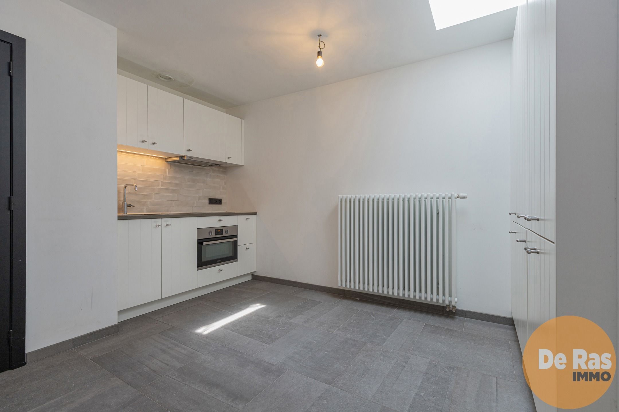 GENT- Instapklare woning met 2 slaapkamers in rustige straat foto 7