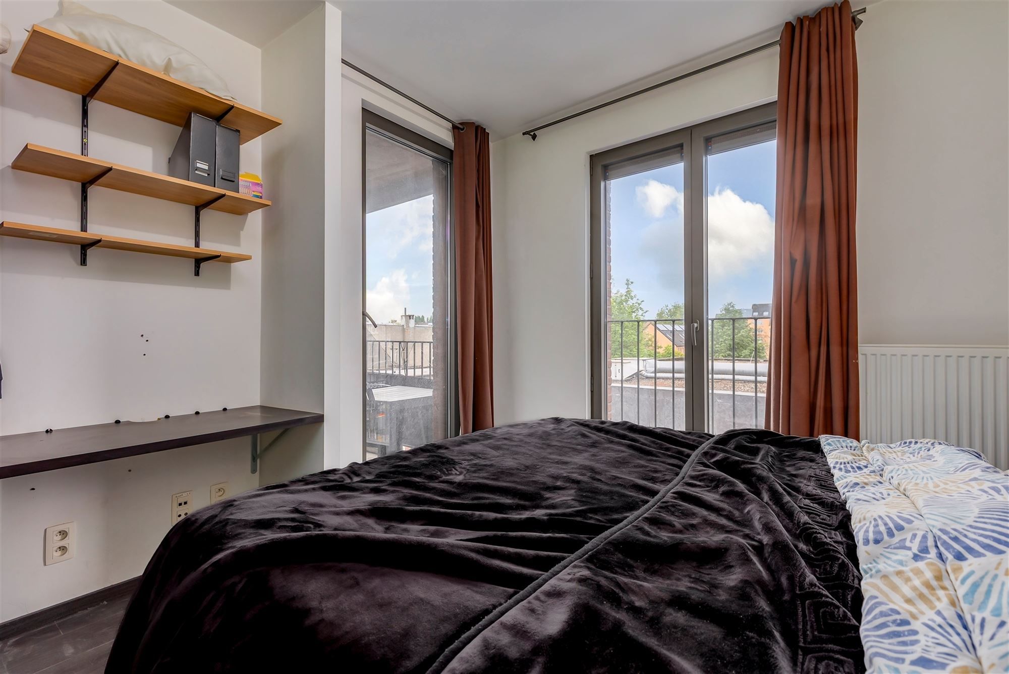 Recent 1 slpk appartement met groot terras foto 11