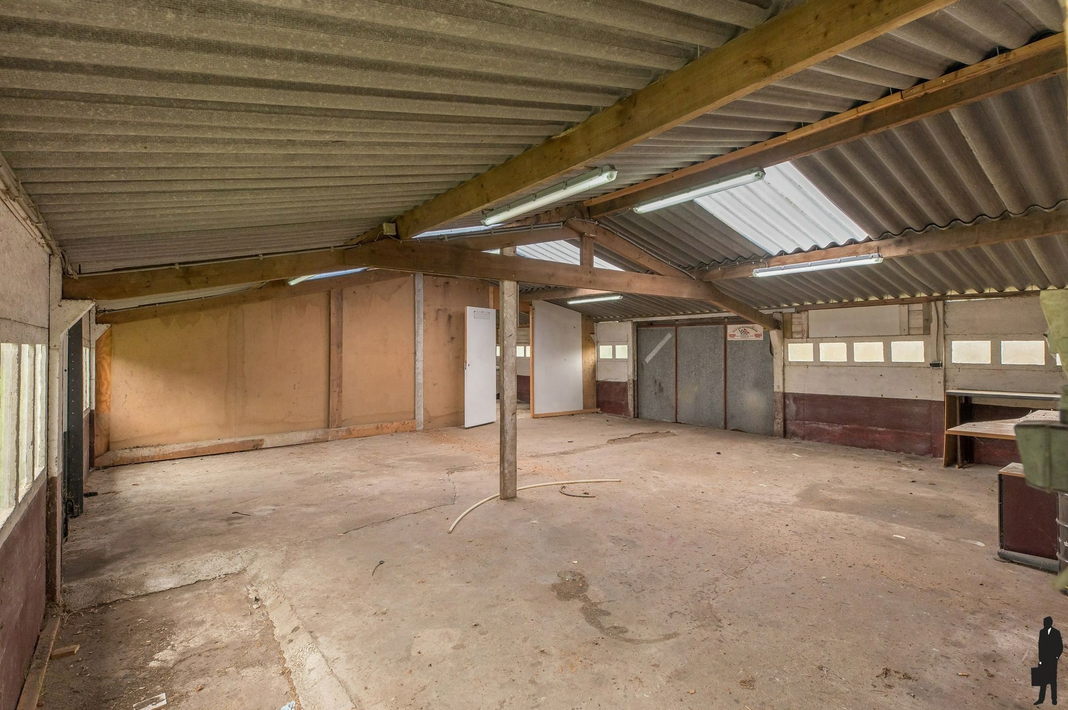 Charmante woning met magazijn op TOP locatie in Retie foto 4