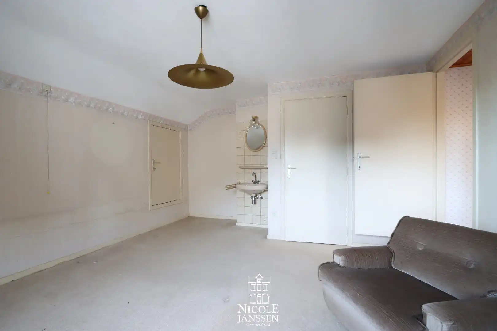 Verrassend ruime woning foto 24