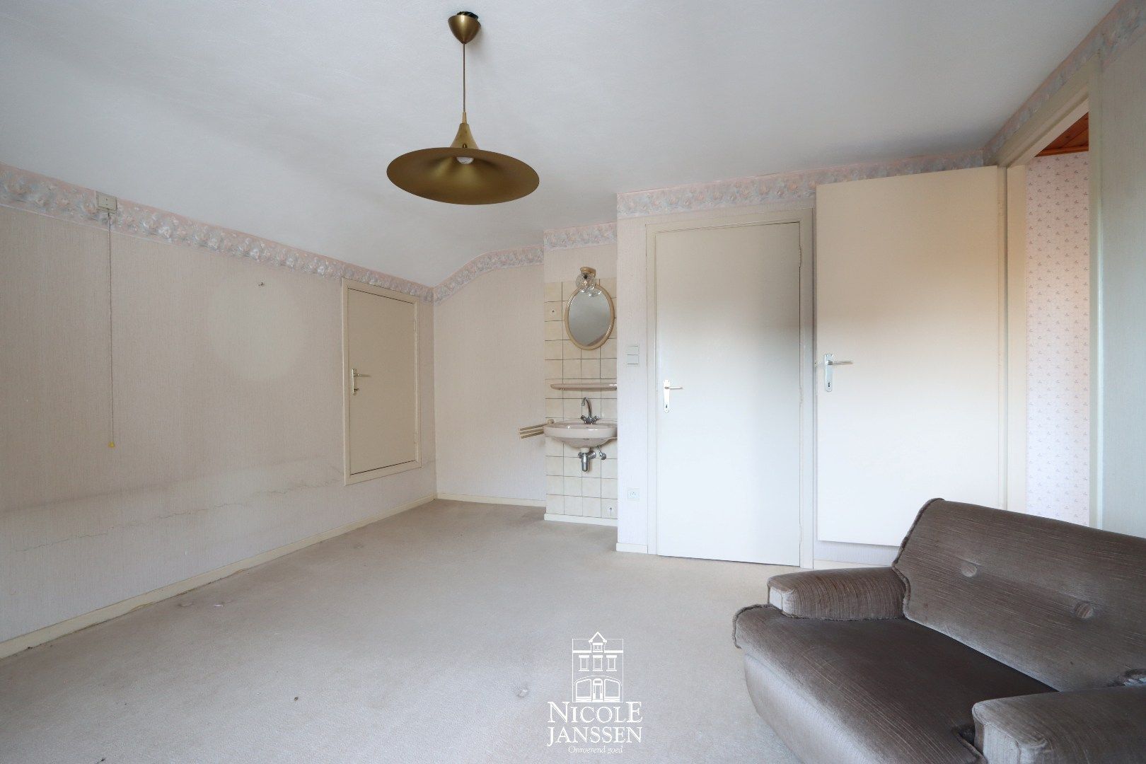 Verrassend ruime woning foto 24