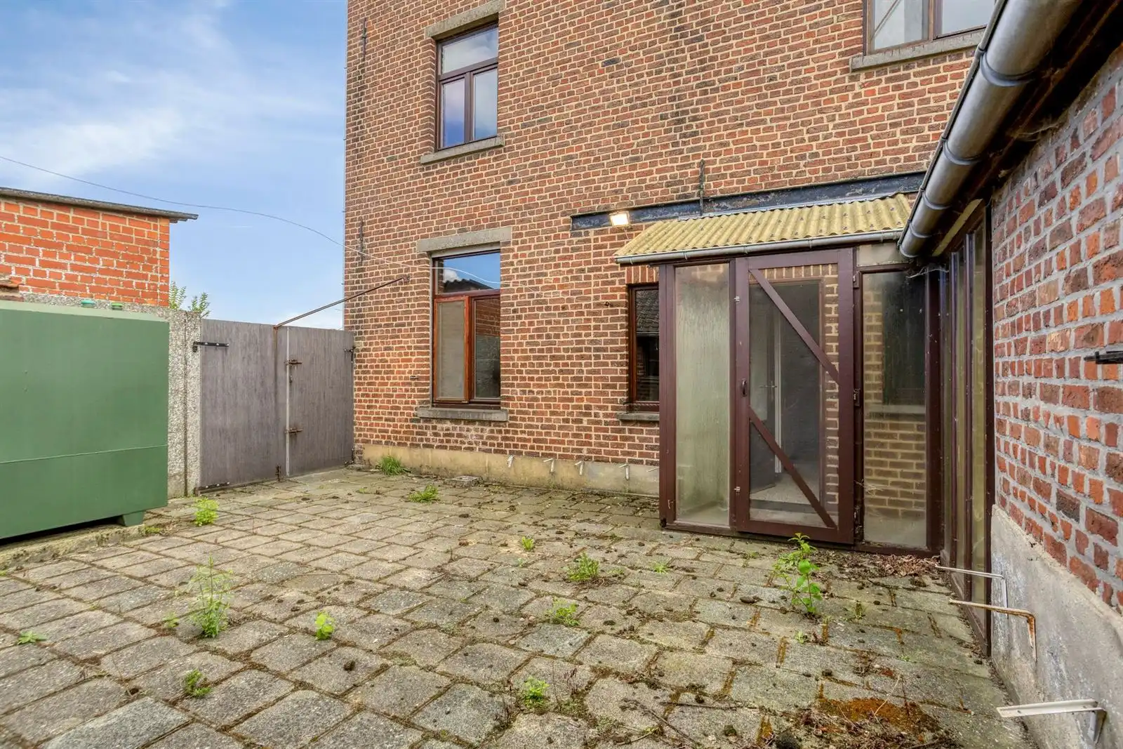 Openbebouwing met 5 slaapkamers garage en ruime tuin foto 22